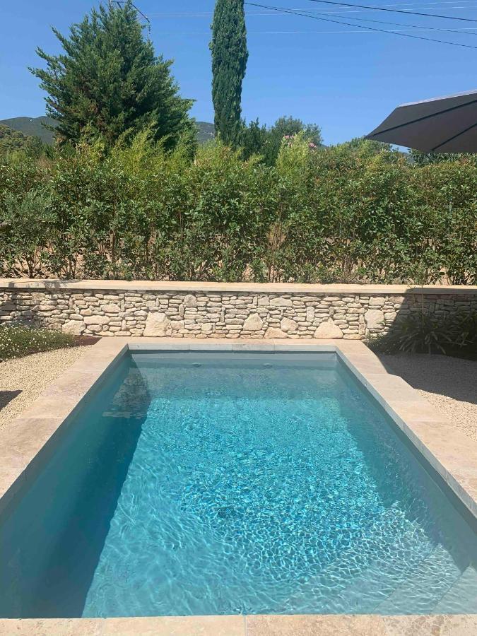 Le Cabanon De Livia Avec Piscine Privee Villa Cucuron Eksteriør billede