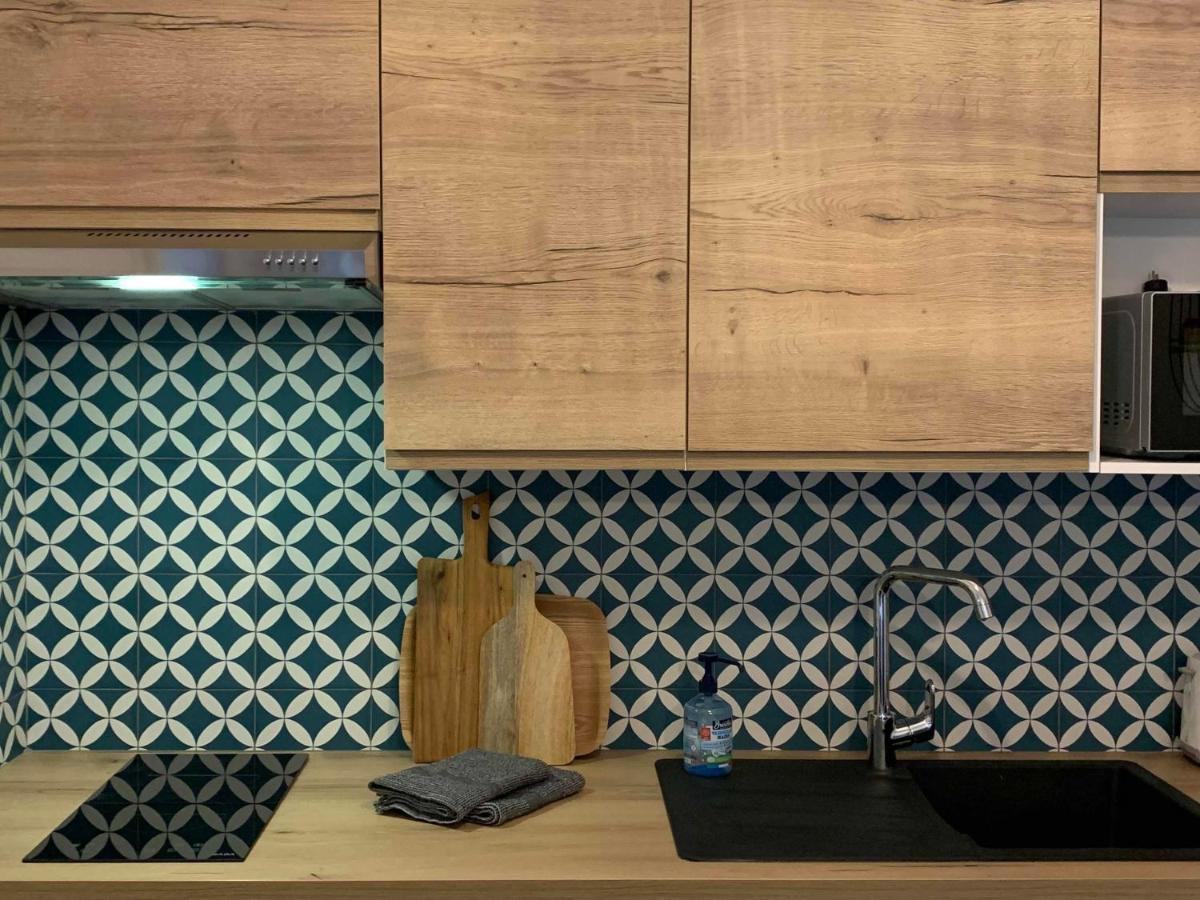 Le Cabanon De Livia Avec Piscine Privee Villa Cucuron Eksteriør billede