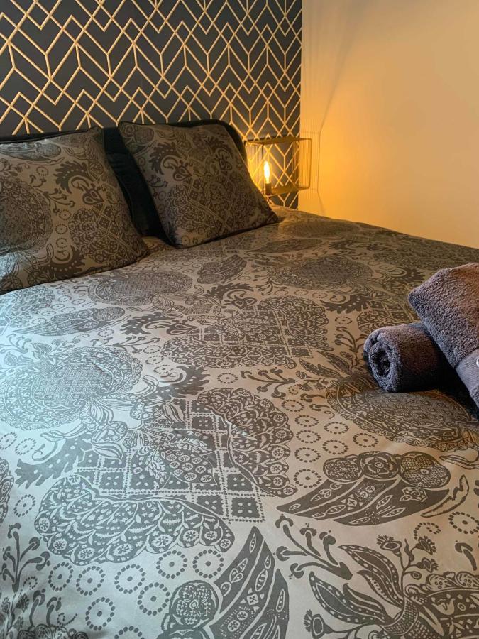 Le Cabanon De Livia Avec Piscine Privee Villa Cucuron Eksteriør billede