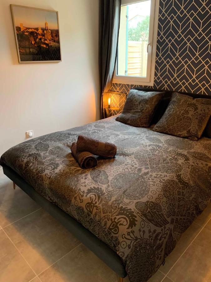 Le Cabanon De Livia Avec Piscine Privee Villa Cucuron Eksteriør billede