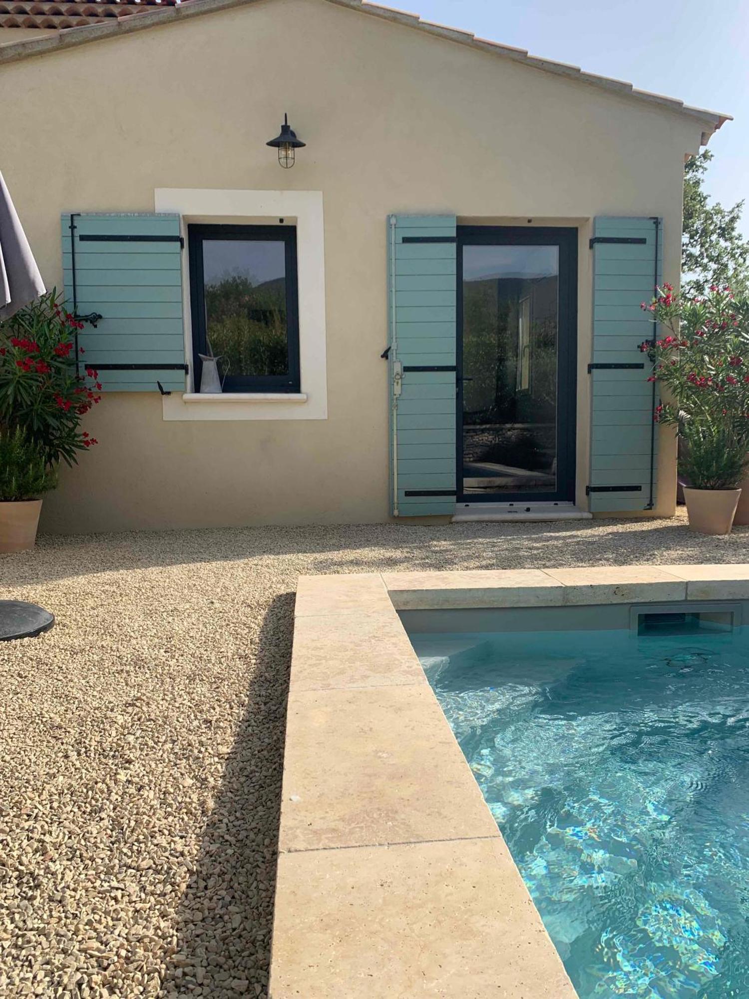 Le Cabanon De Livia Avec Piscine Privee Villa Cucuron Eksteriør billede
